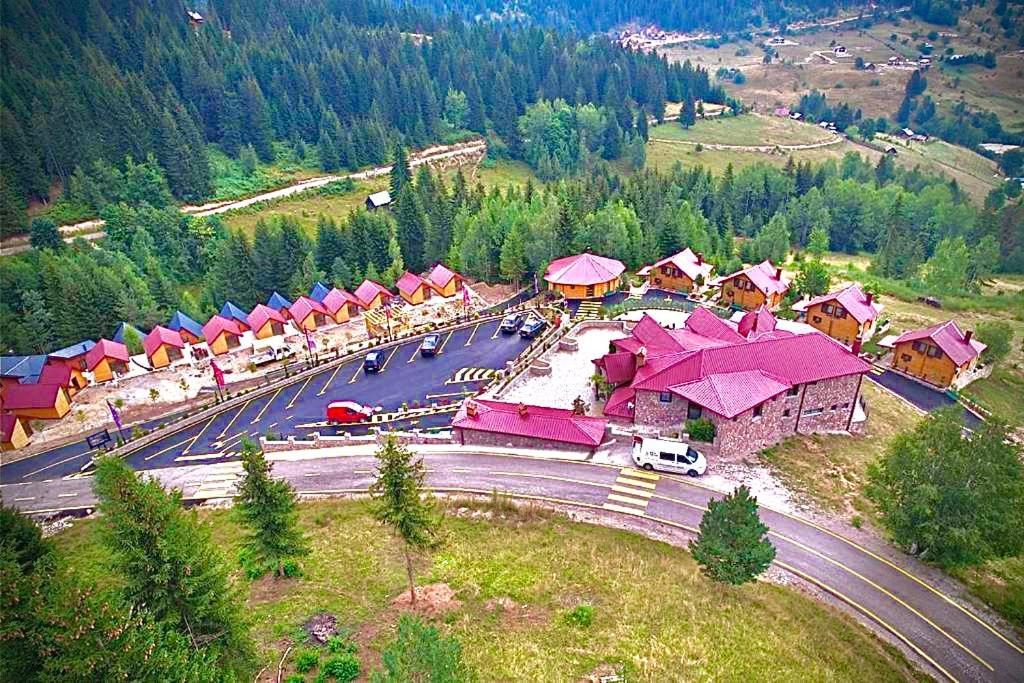 Malesia Eko Resort Peje Dış mekan fotoğraf
